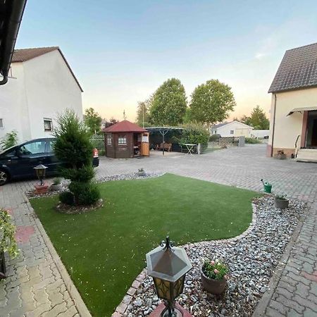 Ferienwohnung Malin Ludwigshafen am Rhein Buitenkant foto